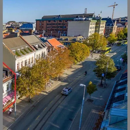 Romslig Studioleilighet Med Utsikt Over Kongensgate تروندهايم